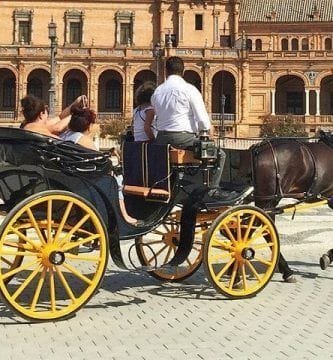 Paseo en coche de caballos por Sevilla