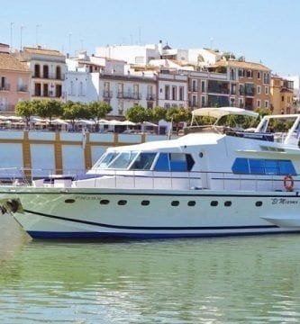 Paseo en Yate por el Guadalquivir . Mejor precio.