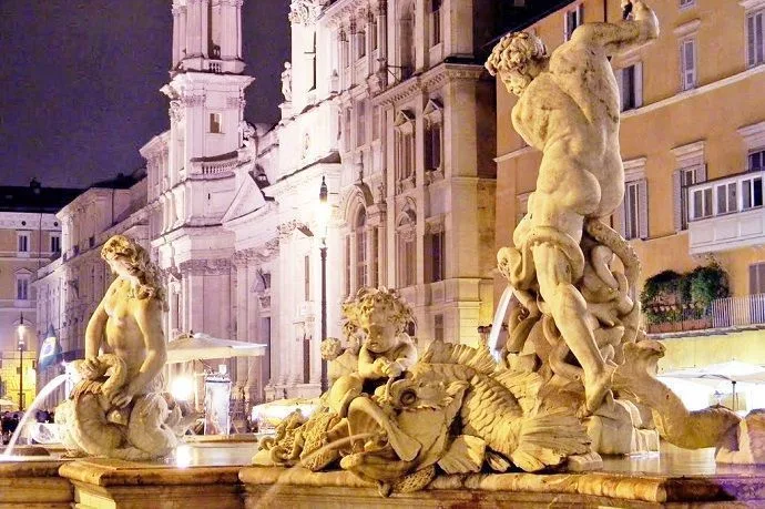 Tour nocturno por la Plaza Navona
