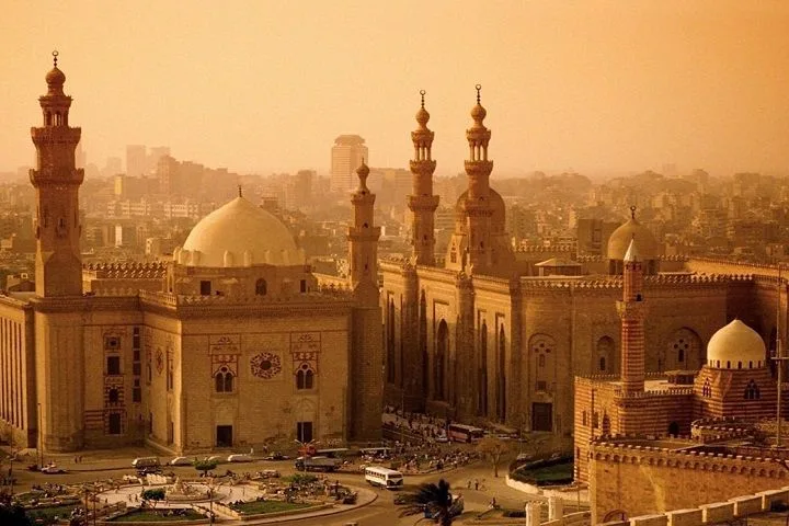 Guía por El Cairo español