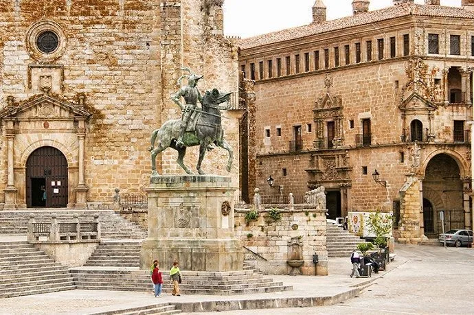 Tour gratis por Trujillo en español