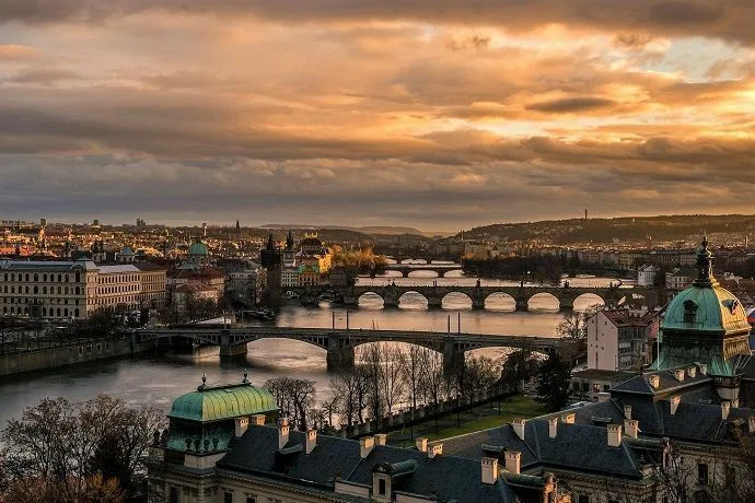 tour por Praga de noche