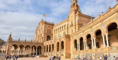 Visita guiada Plaza de España, parque de María Luisa.
