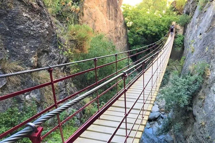 Excursión Cahorros de Monachil desde Granada