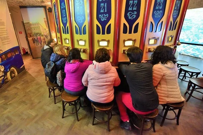 Visita español Fábrica de Schindler