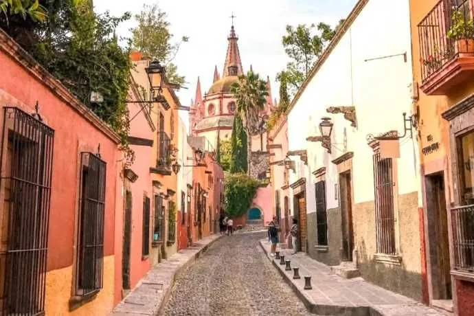 Excursión guiada a San Miguel de Ayende