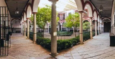 Hospital de los Venerables del barrio de Santa Cruz.