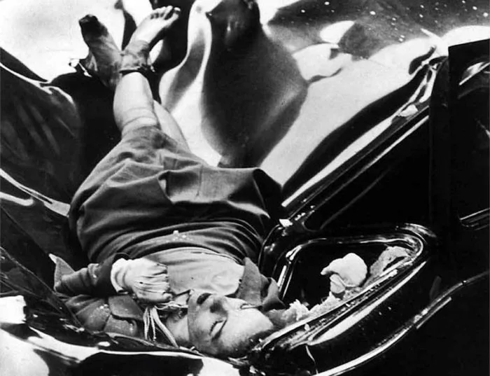 Foto de suicidio en el Empire State de Andy Warhol