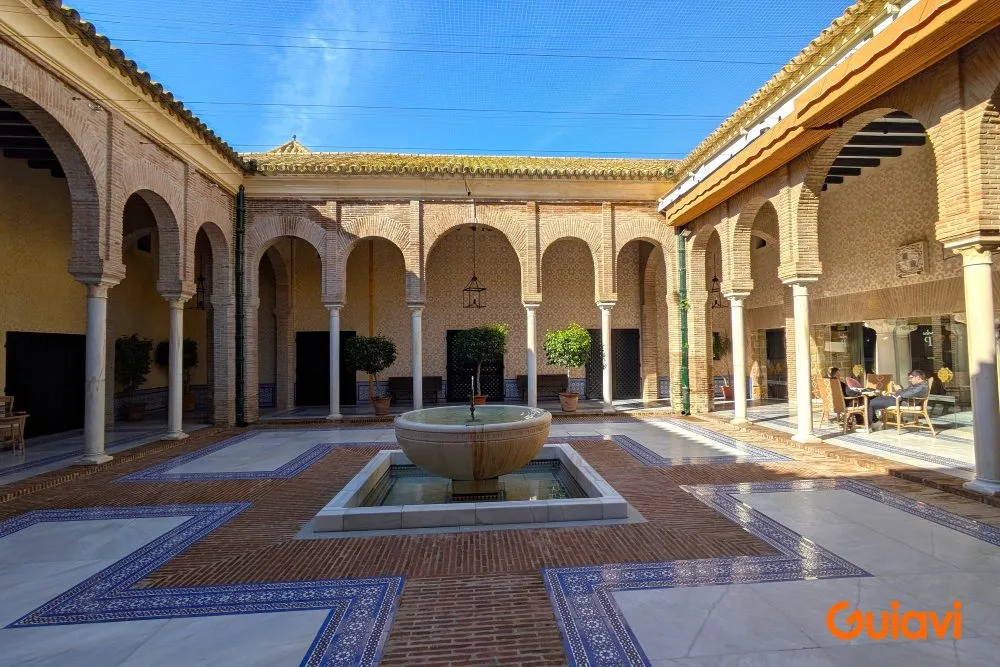 Patio interior del Parador de Carmona
